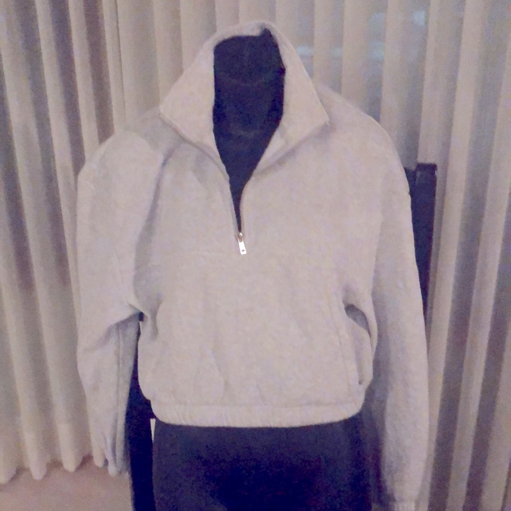 Cropped sweatshirt
